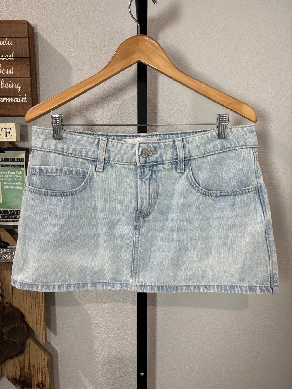 Hollister Pale Blue Denim Mini Skort built in shorts. Cute! Like new! W17 L13
